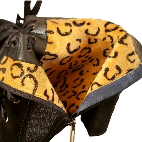 𝅺LORIBLU Adorable Booties EUC - Picture 5 of 7